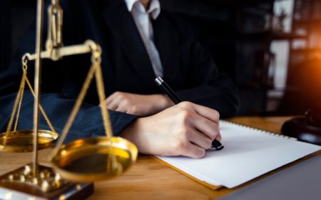 How Dubai Criminal Lawyers Fight False Allegations