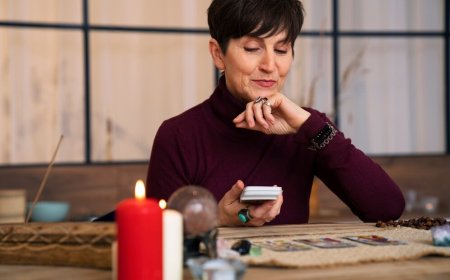 Phone Astrology Revolution: Why Pune & Nagpur’s Top Astrologers Are Going Digital for Health & Life Solutions