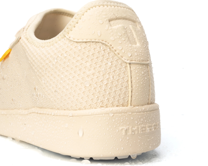 Why Waterproof Footwear is Essential for Active Lifestyles