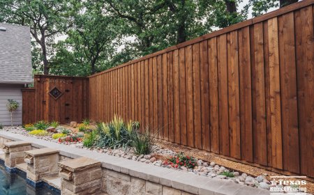 Vinyl vs. Wood Fencing: Which One Should You Ask Your Fence Company to Install?