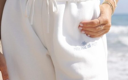 Why Pink Palm Puff Is the Ultimate Cozy Girl Aesthetic in 2025