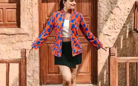 Breathable & Bold: Lightweight Ladies Jackets That Define Summer Fashion