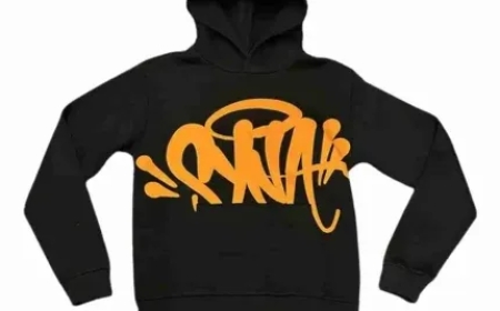 Syna World Hoodie A Bold Staple in Modern Streetwear Culture