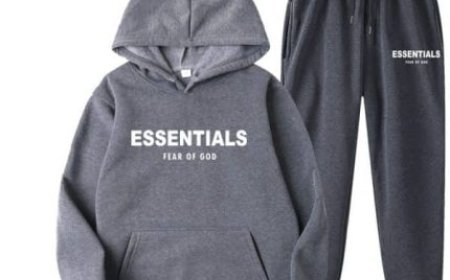 Classic Fit Essential Hoodie with Soft Fleece