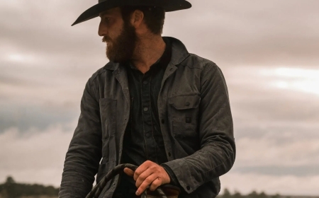 Classic Comfort: Why Every Wardrobe Needs a Black Cotton T-Shirt for Men