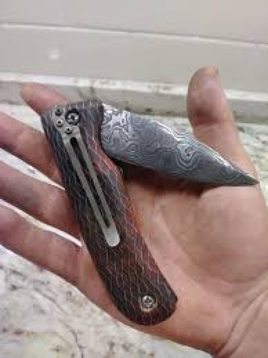 Damascus Pocket Knife – A Symbol of Strength and Craftsmanship