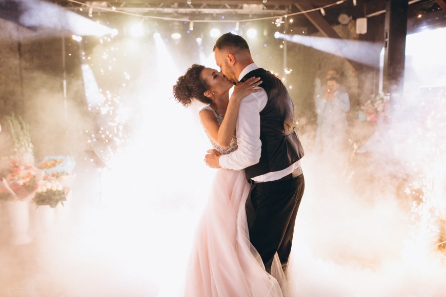 How to Choose the Right DJ Package for Your Santa Rosa Wedding Venue